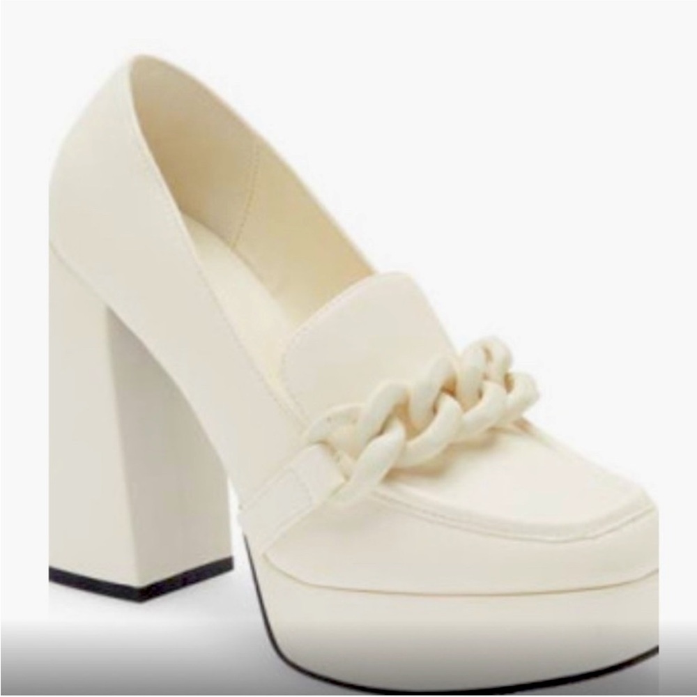 Open Edit size 6.5 women white round toe chain chunky platform